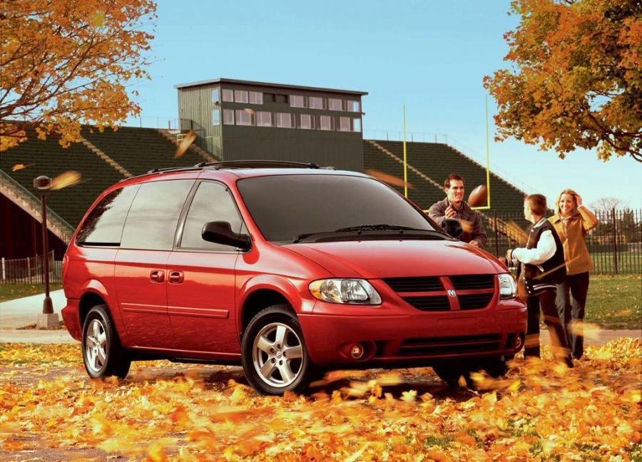  Dodge Grand Caravan 2005 года  (фото 1 из 7)